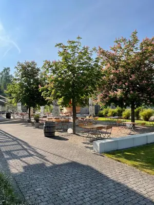 Ein Garten an der Unterkunft Das Schandl