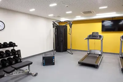 Das Fitnesscenter und/oder die Fitnesseinrichtungen in der Unterkunft Hampton By Hilton Munich City Center East