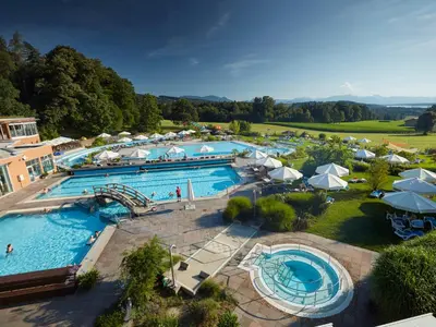 Der Swimmingpool an oder in der Nähe von Landhaus Koch