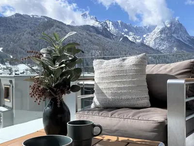 Ein allgemeiner Bergblick oder ein Berglick von der Ferienwohnung aus