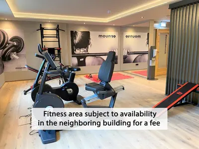 Das Fitnesscenter und/oder die Fitnesseinrichtungen in der Unterkunft Apartment BergRoof