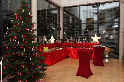 Ein Restaurant oder anderes Speiselokal in der Unterkunft Hotel Alea City