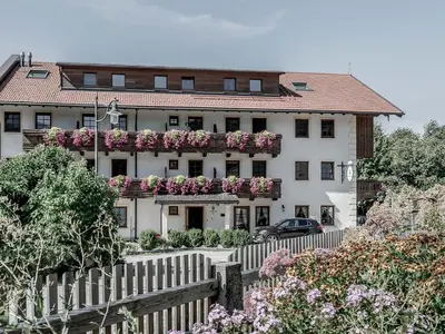 Das Gebäude in dem sich die Pension befindet
