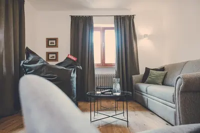 Ein Sitzbereich in der Unterkunft Der Lederer Hof - Boutique Apartments