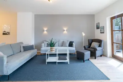 Ein Sitzbereich in der Unterkunft 3-Zimmer-Rückzugsort mit Panoramabalkon in Bestlage