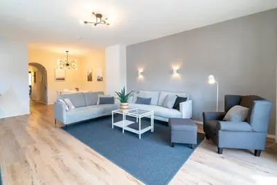 Ein Sitzbereich in der Unterkunft 3-Zimmer-Rückzugsort mit Panoramabalkon in Bestlage