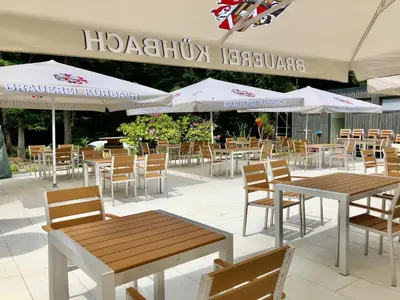Ein Restaurant oder anderes Speiselokal in der Unterkunft Naturhotel Wittelsbach