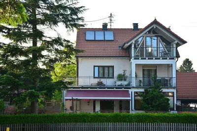 Das Gebäude in dem sich die Ferienwohnung befindet