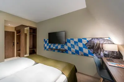 TV/Unterhaltungsangebot in der Unterkunft ibis Styles Rosenheim