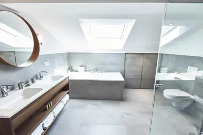 Ein Badezimmer in der Unterkunft Sonnhof - Luxus Alpine Penthouse, neu möbliert