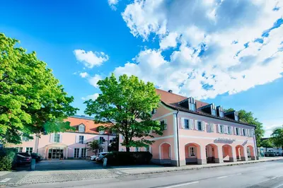 Das Gebäude in dem sich das Hotel befindet