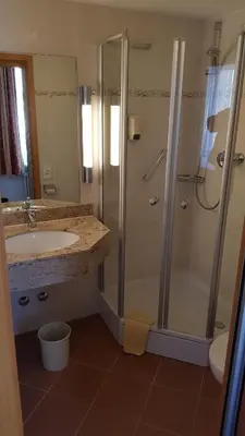Ein Badezimmer in der Unterkunft Hotel Gasthof Specht