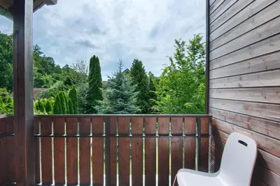 Ein Garten an der Unterkunft Wohnung Elli