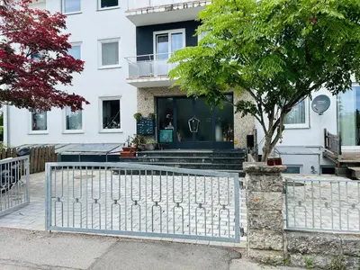 Das Gebäude in dem sich die Ferienwohnung befindet