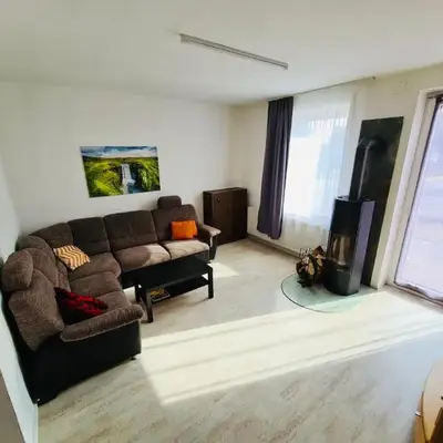 Großartige 3 Zimmer Ferienwohnung mit Kamin und Garten für 1-6 Personen
