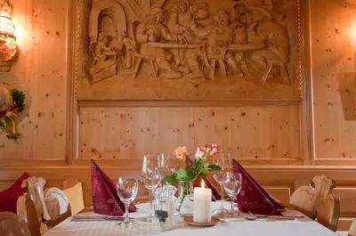 Ein Restaurant oder anderes Speiselokal in der Unterkunft Hotel Gasthof Neuwirt