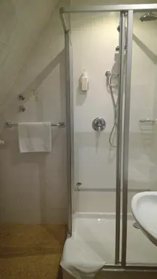 Ein Badezimmer in der Unterkunft Hotel Augsburger Hof
