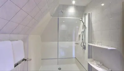 Ein Badezimmer in der Unterkunft Hotel Augsburger Hof