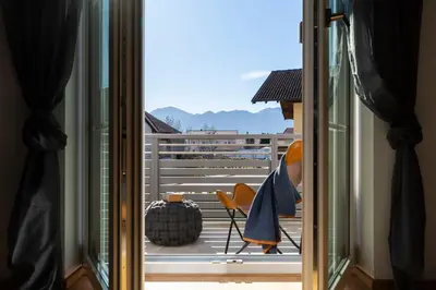 Ein allgemeiner Bergblick oder ein Berglick von der Ferienwohnung aus
