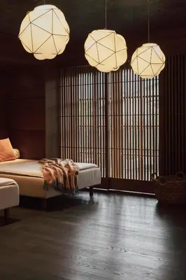 Ein Bett oder Betten in einem Zimmer der Unterkunft Spa & Resort Bachmair Weissach, LUXURY FAMILY RESORT