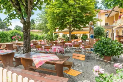 Das Gebäude in dem sich die Pension befindet