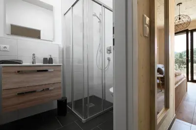 Ein Badezimmer in der Unterkunft Water, Ski & Mountain Lodge