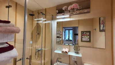Ein Badezimmer in der Unterkunft Gästezimmer Vogtareuth Rinser