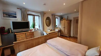 TV/Unterhaltungsangebot in der Unterkunft Gästezimmer Vogtareuth Rinser