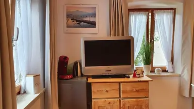 TV/Unterhaltungsangebot in der Unterkunft Gästezimmer Vogtareuth Rinser