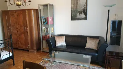 Ein Sitzbereich in der Unterkunft Ferienwohnung in Wartenberg