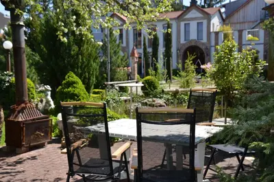 Ein Garten an der Unterkunft Ringhotel Alpenhof - Patchworkhotel