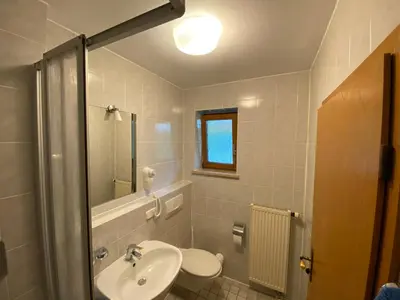 Ein Badezimmer in der Unterkunft Hotel zur Ulme