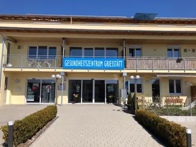Eine Fassade oder ein Eingang zu Pension Chen