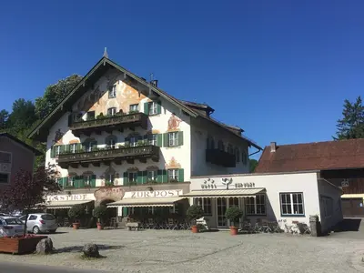 Das Gebäude in dem sich das Hotel befindet