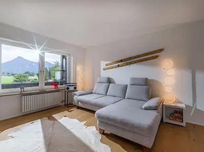 Ein Sitzbereich in der Unterkunft Moderne Bergstube mit 2 Schlafzimmer und großen Balkon