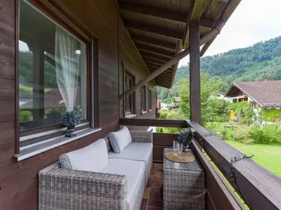 Ein allgemeiner Bergblick oder ein Berglick von der Ferienwohnung aus