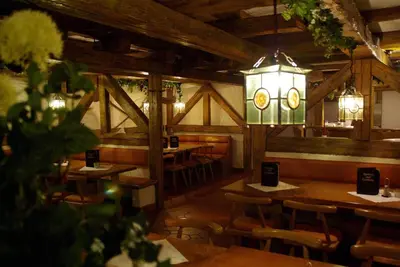 Ein Restaurant oder anderes Speiselokal in der Unterkunft Hotel Centurio