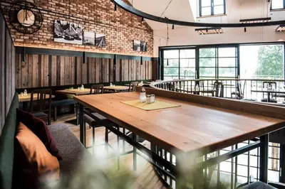 Ein Restaurant oder anderes Speiselokal in der Unterkunft Klosterbräu Schlehdorf