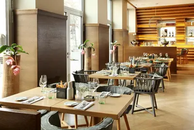 Ein Restaurant oder anderes Speiselokal in der Unterkunft Hotel Maximilian’s