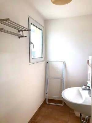 Ein Badezimmer in der Unterkunft Pension Chen, 2 Doppelzimmer , EBK, separater Balkon