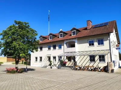 Das Gebäude in dem sich das Gasthaus befindet