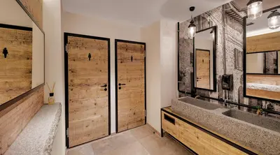 Ein Badezimmer in der Unterkunft Alpen Hotel München