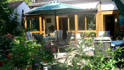 Ein Garten an der Unterkunft ARRIVEL Hotel am Bergson - bisher Hotel Neuner