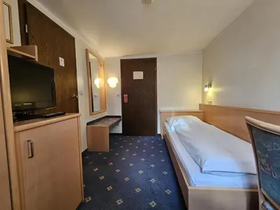TV/Unterhaltungsangebot in der Unterkunft ARRIVEL Hotel am Bergson - bisher Hotel Neuner