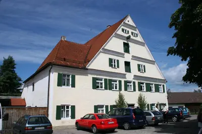 Das Gebäude in dem sich die Pension befindet