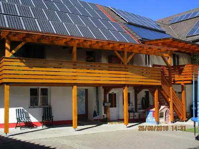 Das Gebäude in dem sich die Ferienwohnung befindet