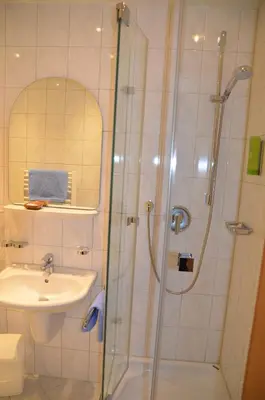 Ein Badezimmer in der Unterkunft Gästehaus Maria