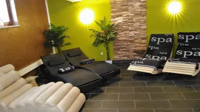 Ein Sitzbereich in der Unterkunft Hotel Leonhardihof