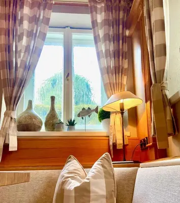 Ein Sitzbereich in der Unterkunft Hotel Fischerhaus