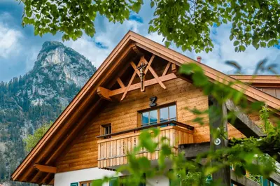 Ein allgemeiner Bergblick oder ein Berglick von der Ferienwohnung aus